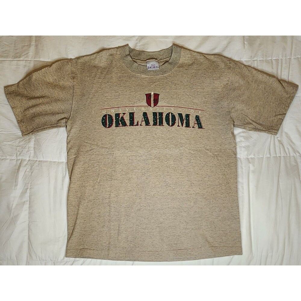 Vintage large Beezil University Of Oklahoma Tee shirt Made In U.S.A Beige